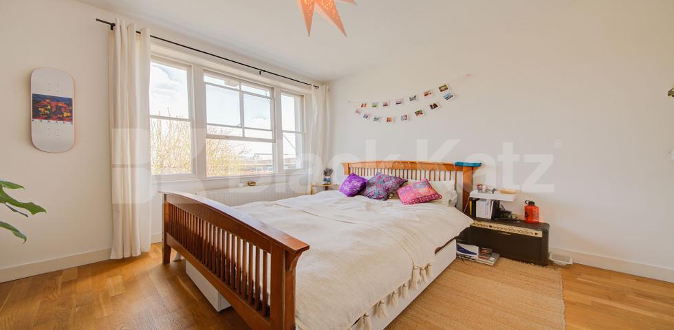 			3 Bedroom, 1 bath, 1 reception Flat			 Hilldrop Road, Tufnell Park